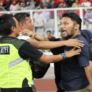 Nestapa Garuda dan Ulah Suporter yang Memalukan